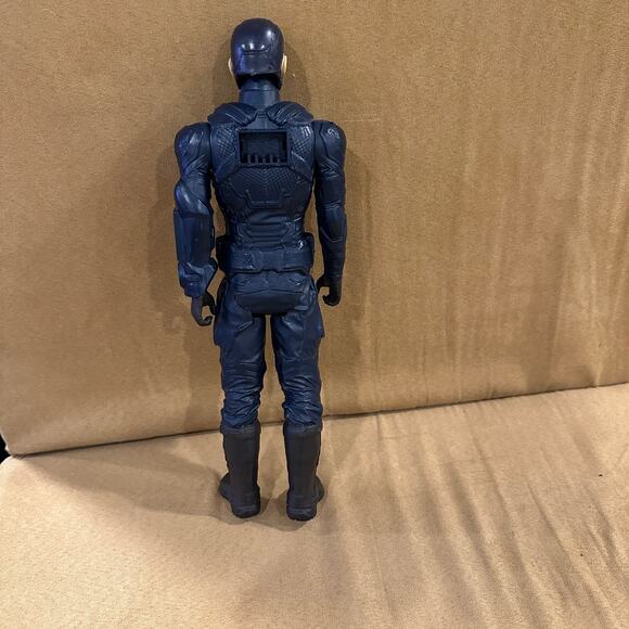 Captain America 2018 Marvel Hasbro Action Figure Posable 12" Avengers Titan Hero - Picture 2 of 9